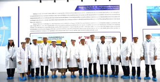  Deputy Minister of Labour Visits Vientiane Labour Units on International Workers’ Day